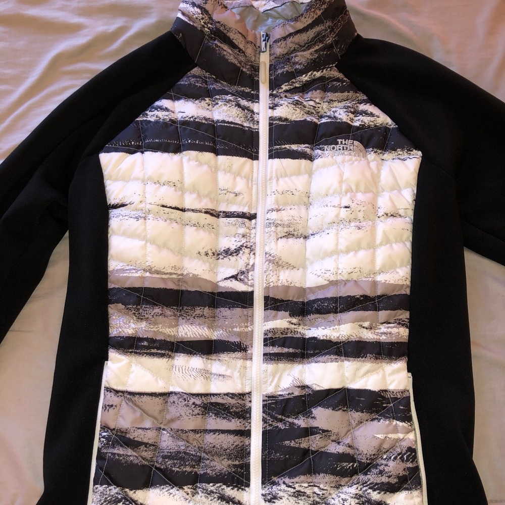 North face women’s zip up jacket